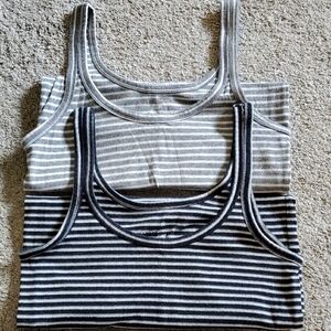 2 Banana Republic Blk, Gray & White Striped Sleeveless Tank Tops. Mediums